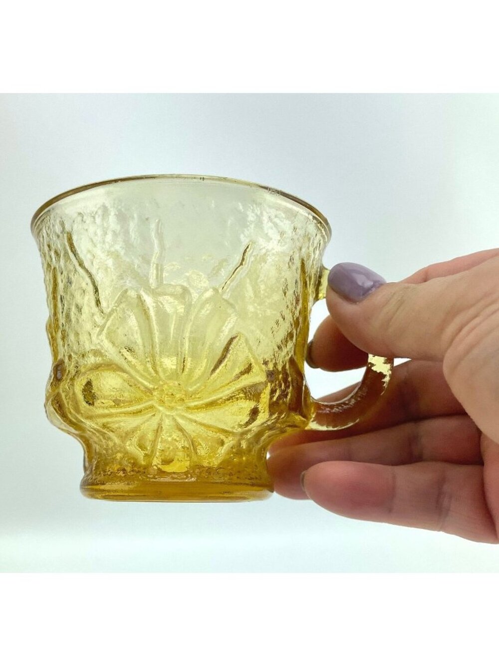 Pair of vintage 70s glass cups, yellow Anchor Hocking daisies mugs, Rain Flowers